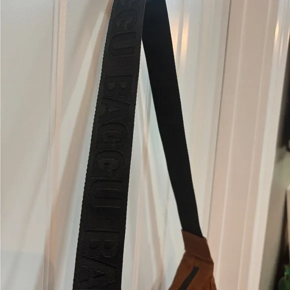 Brown Baggu Medium Crescent Bag - Picture 2 of 3